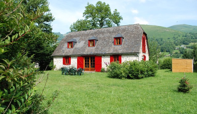 Comfortable cottage 6 people None, Hautes-Pyrénées, large lot