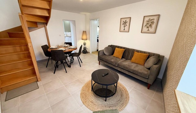 Comfortable Cottage in Limeray with Garden and BBQ