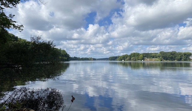 Comfortable country home in Berrien Springs, Lake Chapin, Wine Trail, Notre Dame