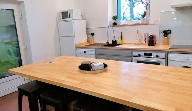 Comfortable country house (linen/internet/air conditioning) 5 minutes from the A20 motorway