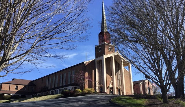 Comfortable country living close in to historic downtown Toccoa