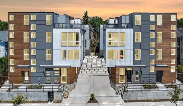 Comfortable Cozy 2BR 2BA with WiFI & Desk