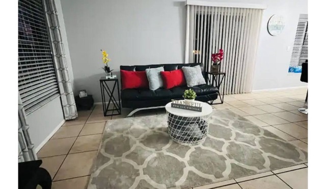 Comfortable, Cozy & Peaceful Home Close to Beach