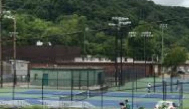 Comfortable Cozy Walk to Camc Hospital