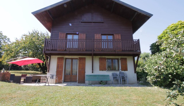 Comfortable family chalet 5 min. drive from the lake