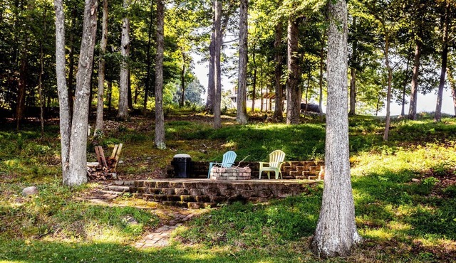 Comfortable Family Getaway/Waterfront Claytor Lake 4BS8 - Lake House