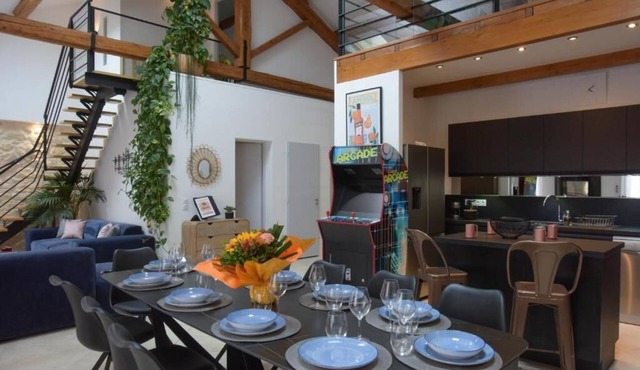 Comfortable family loft, Narbonne center