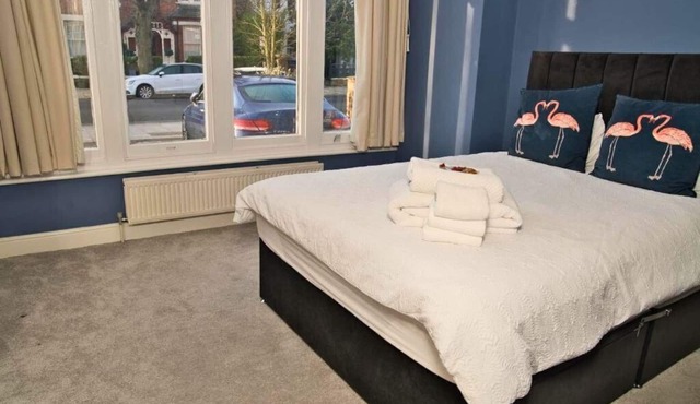 Comfortable Family Stay, Modern Ealing Broadway, Free WiFi, Parking