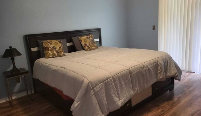 Comfortable first floor condo very close to Disney/Theme parks