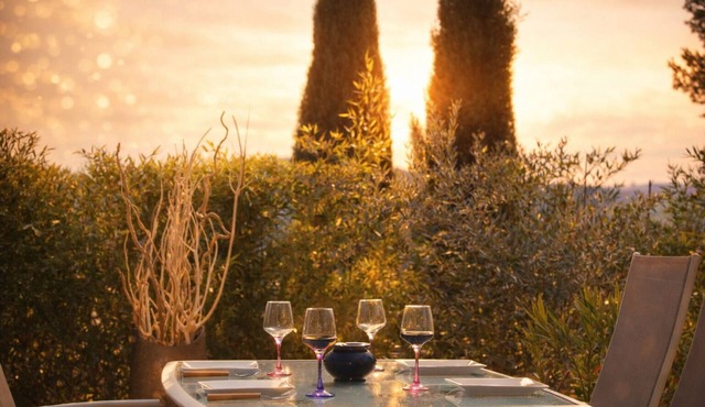 Comfortable flat – Swimming pool, boules court & peaceful setting in Pertuis