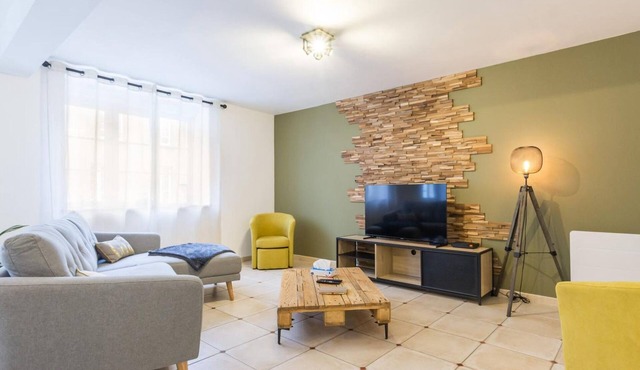 Comfortable townhouse in Carentan for a family stay