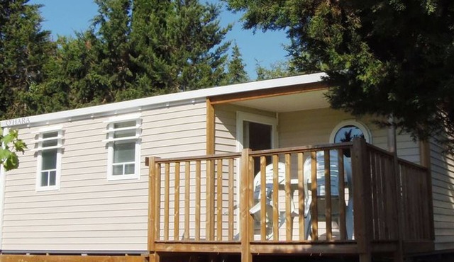 Comfortable mobile home with terrace