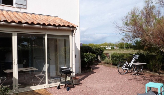 Comfortable Holiday Home Near Beach
