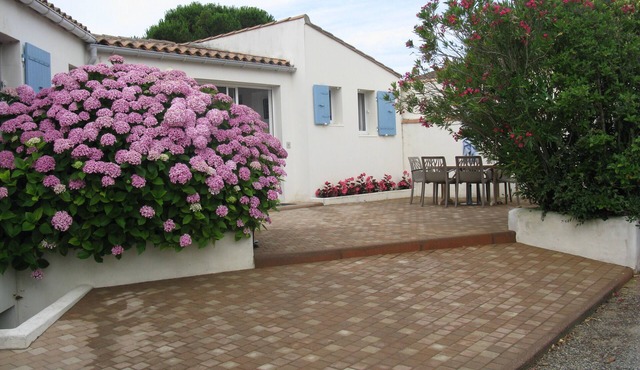 Comfortable villa located by the sea excellent performance. classified 3 stars