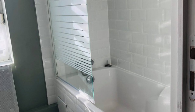 Comfortable apartment-large balcony-250 m from the beach