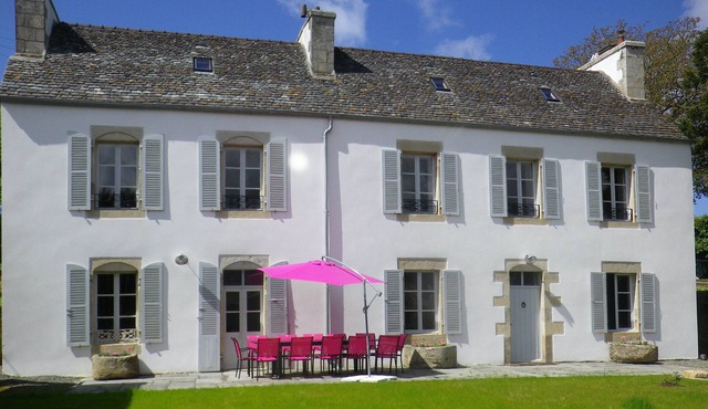 Comfortable character cottage 2 km from the sea