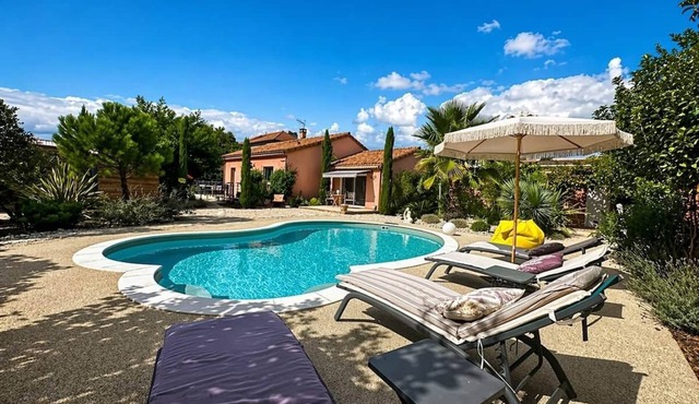 Comfortable studio with private terrace and pool access