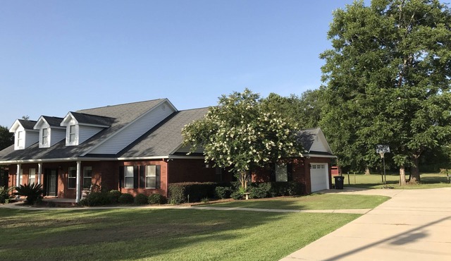 Comfortable FSU Ranch With Great Porch/Patio Space