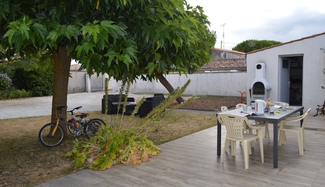 Comfortable furnished house by the sea for 2 to 6p