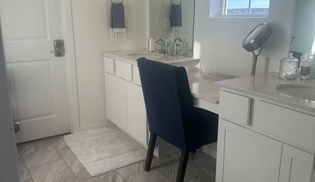 Comfortable Furnished Home, Ideal for Work, Family, or Longer Stays,Near Boulder