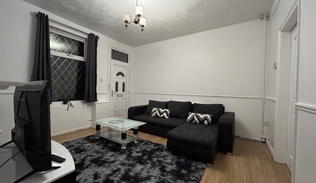 Comfortable, spacious Two bedroom house close to Etihad Stadium