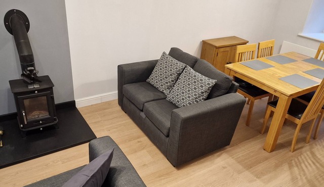 Comfortable Mountain-View Cottage