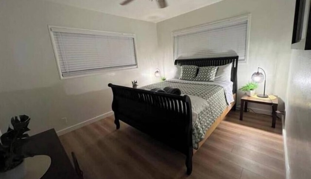 Comfortable getaway 3 bedroom with free Wi-Fi.