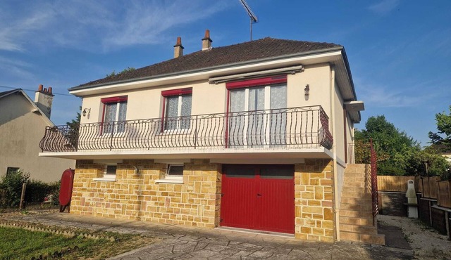 Comfortable gîte with spa and billiards near Beauval zoo