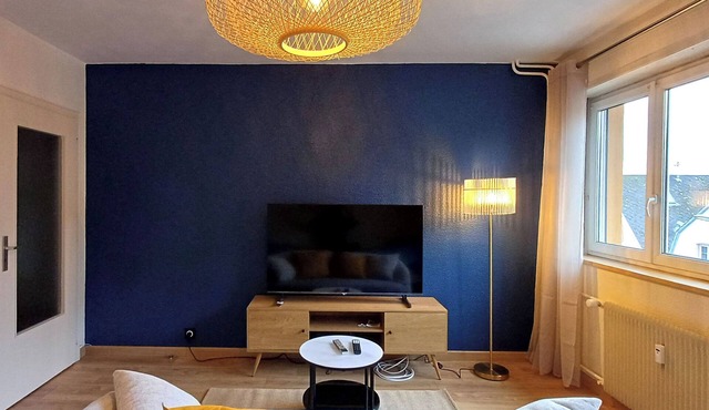 Comfortable Grand Rue & Garage