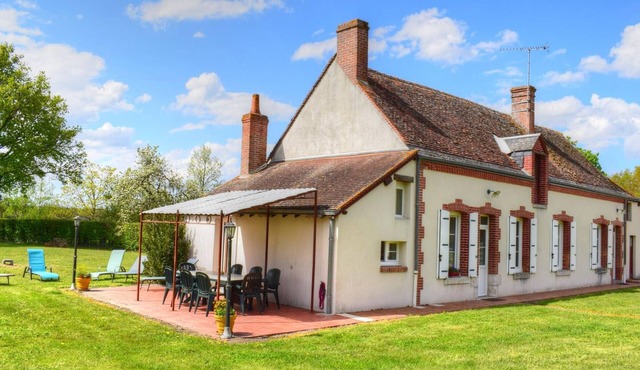 Comfortable house in Sologne with pets allowed and large garden