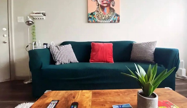 Comfortable Haven Close To Popular Attractions