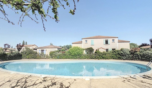Comfortable house, 2 air-conditioned bedrooms, private swimming pool