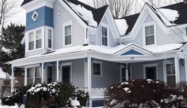 Comfortable holiday home of charm, newly furnished, historically located