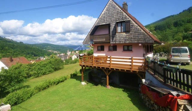 Comfortable Holiday Home with Fenced Garden in Natzwiller
