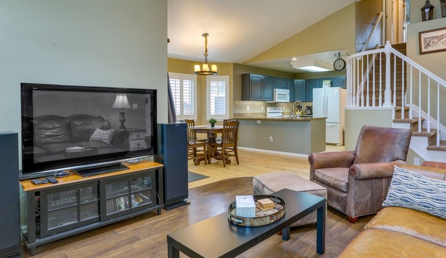 Comfortable Home ~ 20 Mi to Downtown Denver!