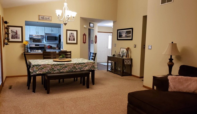 Comfortable home away from home. Close to ONU and all grocery and restaurants.