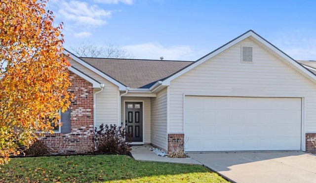 Comfortable Home for 5 | Garage, Private Yard