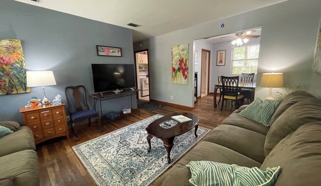Comfortable home in Quiet neighborhood