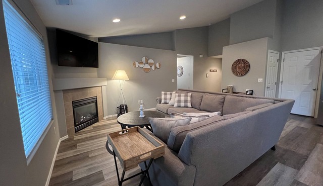 Comfortable home near Outlets, Wineries and Tulip Festival