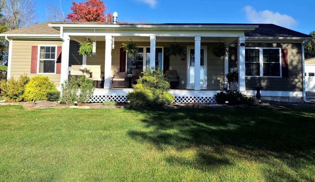 Comfortable Home w/ Great Views