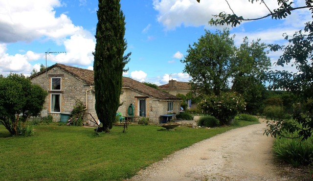 Comfortable house, Private swimming pool, Pets allowed, Well-being, Nature Relaxation