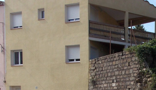 comfortable house with free nature activities nearby