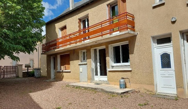 Comfortable house in the center of the village of Moux, to discover the Morvan region