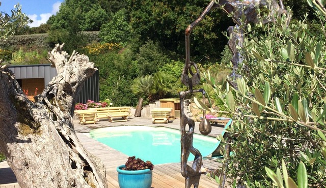 Comfortable house with private pool & spa