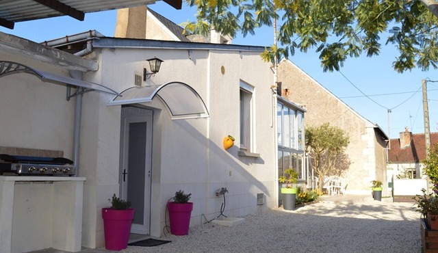 Comfortable house, pets allowed, enclosed garden