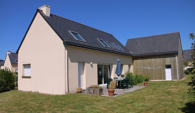 Comfortable house in FREHEL, 900m from the beach