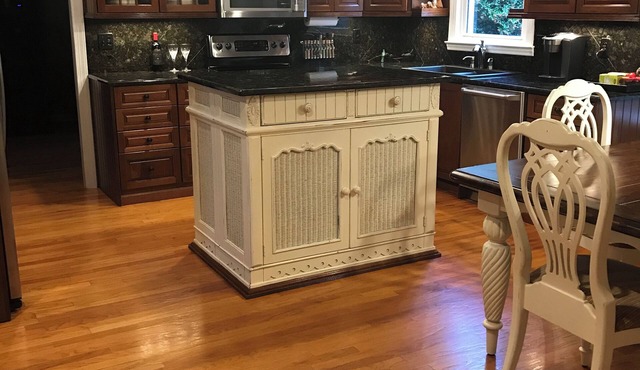 Comfortable house in Ballantyne, A+ mattresses, Convenient everything! Large TVs