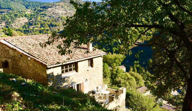 Comfortable house with breathtaking views over the valley.