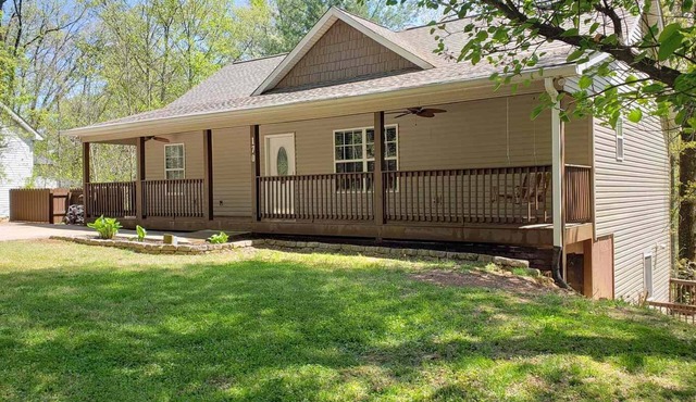 Comfortable In-Town Stay - Clayton, GA