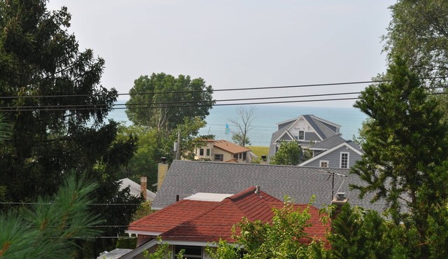 Comfortable Lake Michigan Cottage Beautiful Beach Reasonably Priced